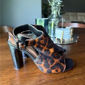 Vince Camuto Black and Brown Leopard Sandals